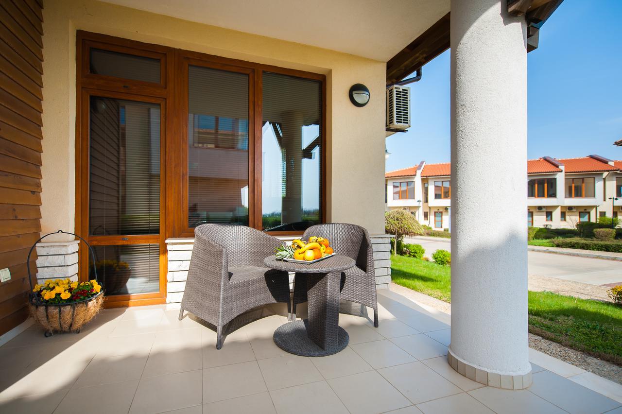 Lighthouse Apartments And Villas Balçık Dış mekan fotoğraf